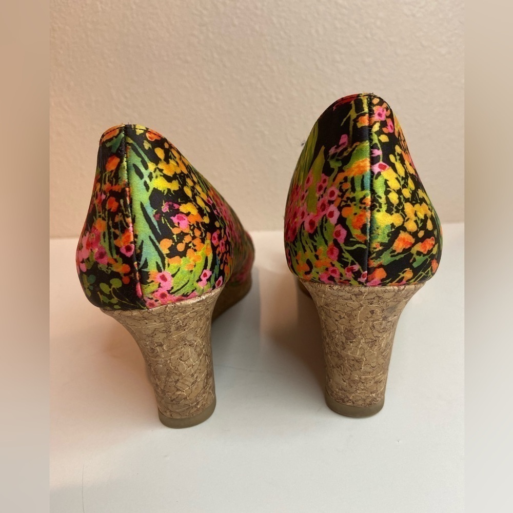 DexFlex Comfort~Vibrant Floral Criss Cross Open Toe Cork Wedge Shoes~Size 8.5 - Picture 8 of 15